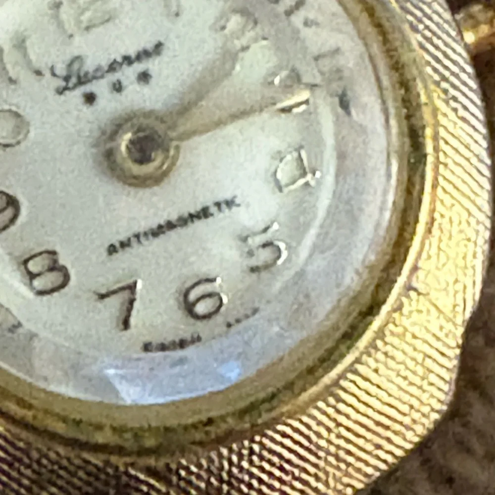Vintage Fleur-de-Lis Brooch Watch - Picture 2 of 4